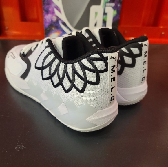 LaMelo Ball Puma “mb.01 ” basketball shoe - Picture 6 of 8